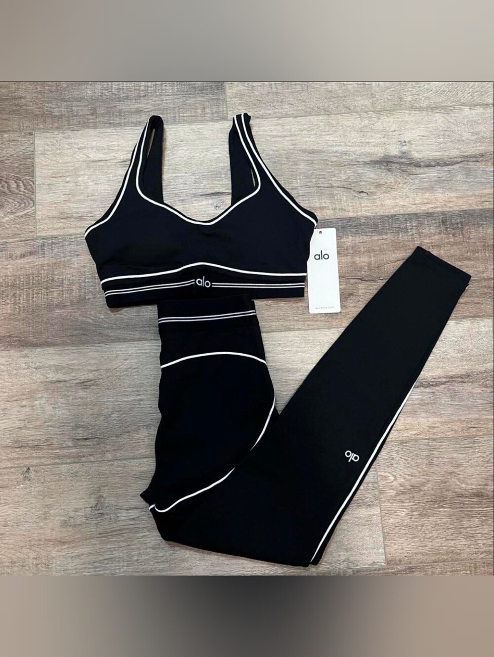 ALO Yoga Black Sports Bra and Legging Set with White Piping